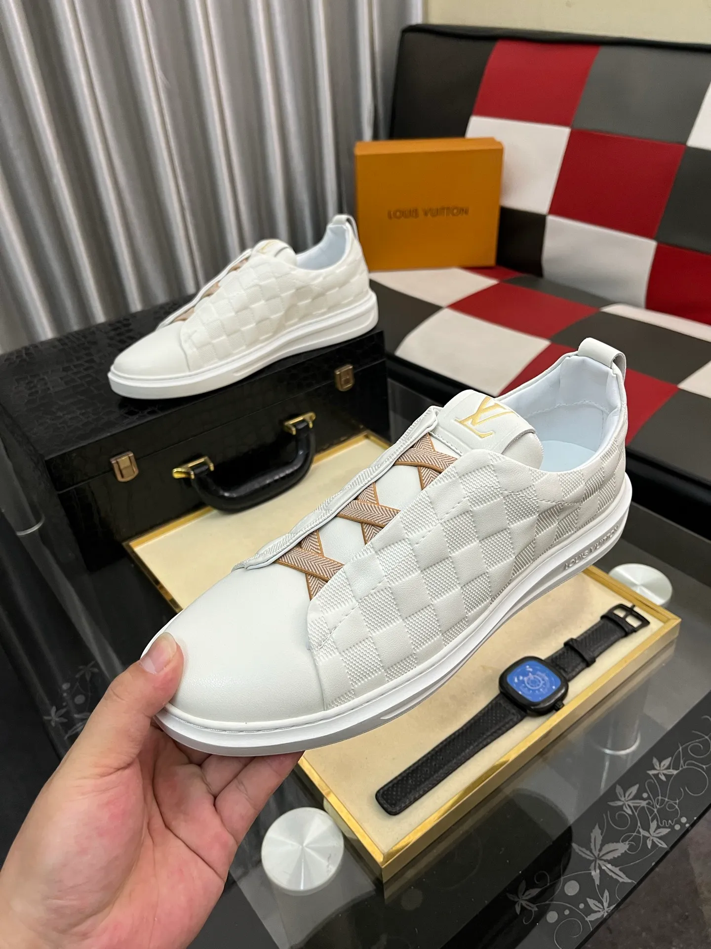 Men's shoes💰: 438⌚️⌚️"Loui* Vuitto*" LV's new Gaobang sports and casual shoes, imported first-layer cowhide ➕ imported sheepskin lining, high-end and comfortable, original outsole is light and wear-resistant! Purely handmade, details determine quality! Size 38-444️⃣Colors available
